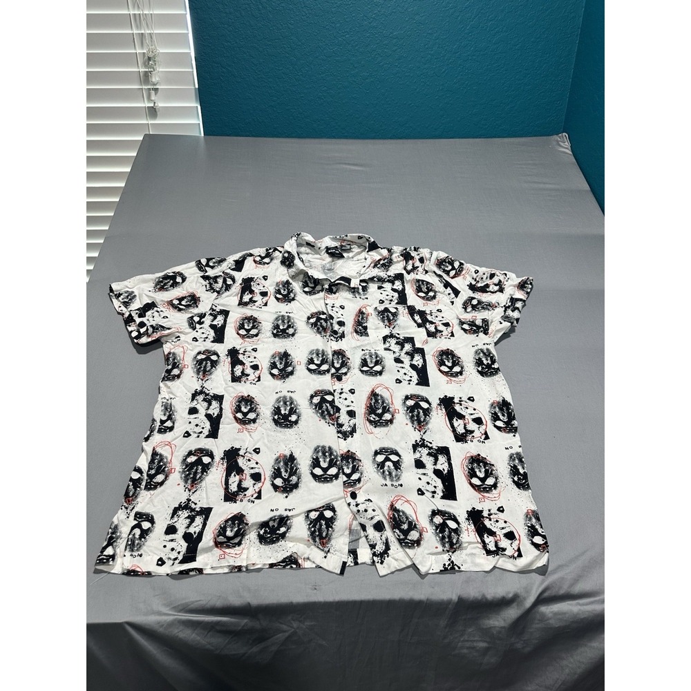 Friday the 13th Short Sleeve Button-Up Jason Voorhees 3XL‎